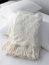 Knitted Bed Runner & Throw – Soft Woven Blanket for Beds, Sofas & Chairs