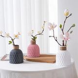 TrendVase Modern Tabletop Vase – The Ultimate Internet Celebrity Accent