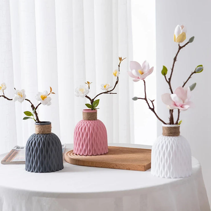 TrendVase Modern Tabletop Vase – The Ultimate Internet Celebrity Accent